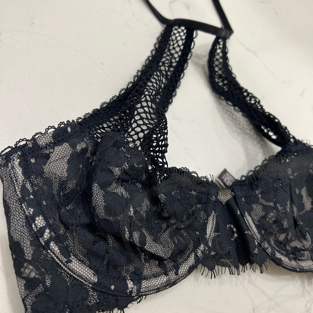 Victoria’s Secret Dream Angels Unlined Demi Bra